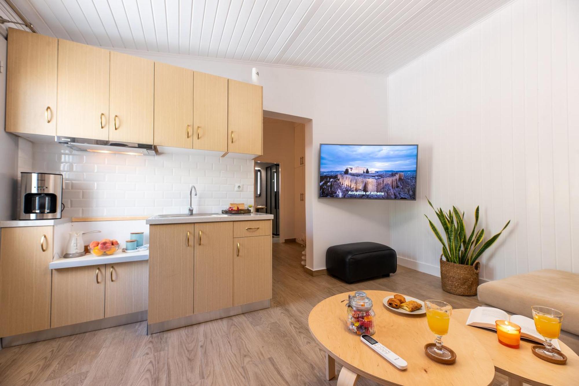 Apartment Eden - A Night Near Athens Int Arpt
